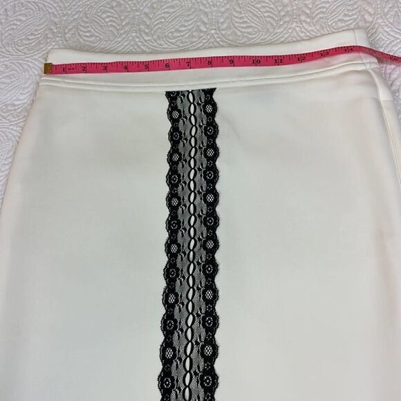 Soho Apparel Ltd. Cream Skirt With Black Lace Detail Size 8 - Picture 5 of 10
